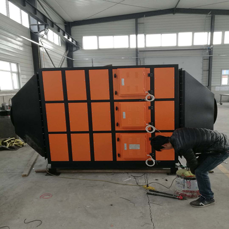 油霧凈化器該怎么工作？